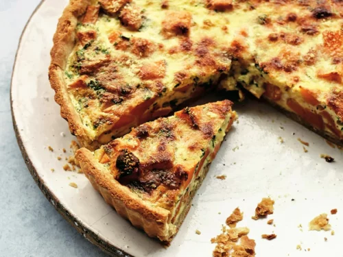 Cheesy Quiche with Zucchini and Basil