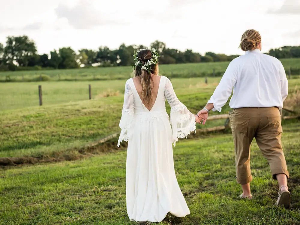 wedding couple outdoors in field