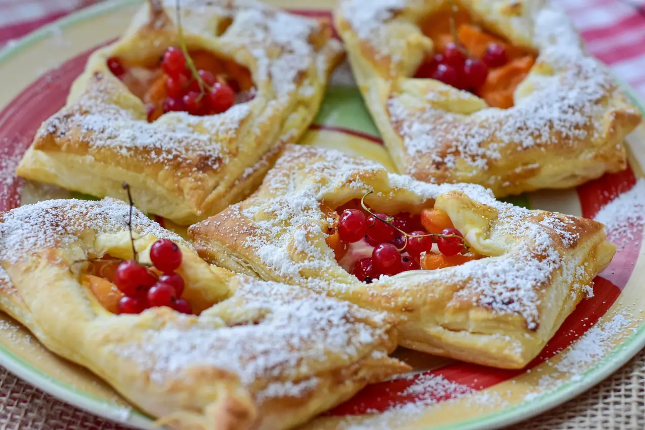 strawberry puff pop tarts